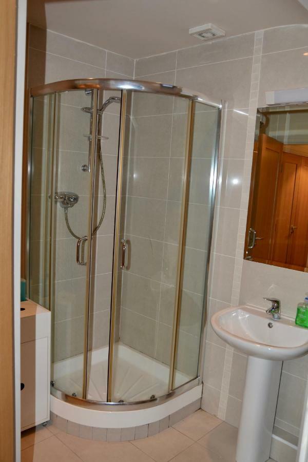 Apartment 3, Oakleigh House, Donnybrook Hill, Douglas 科克 外观 照片